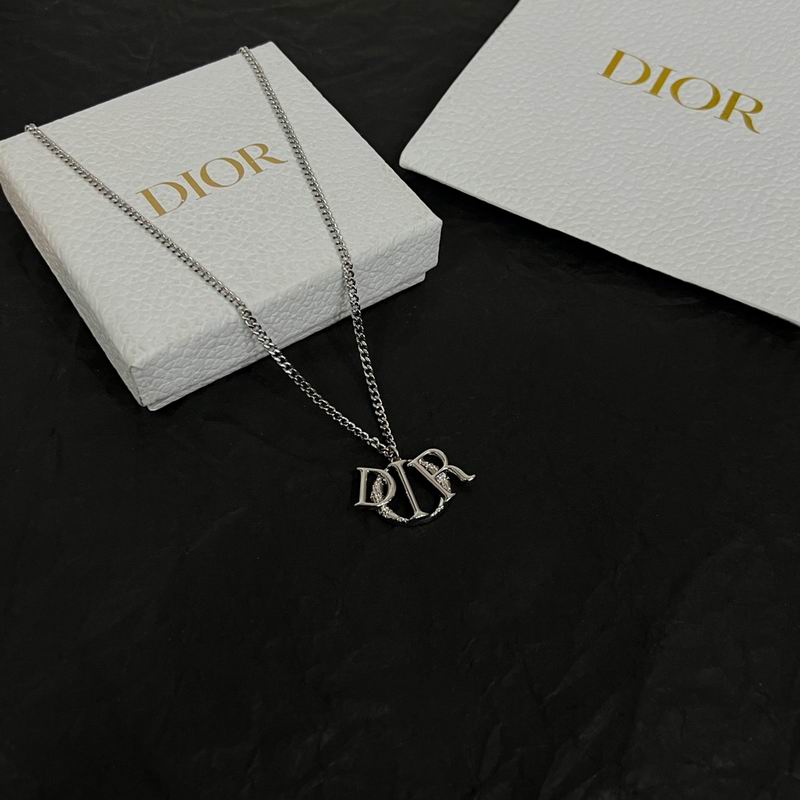 Dior Necklace 07lyr721